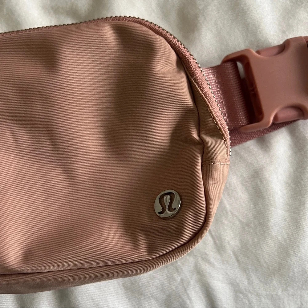 🧡 Lululemon OG Everywhere Belt Bag - Picture 2 of 8